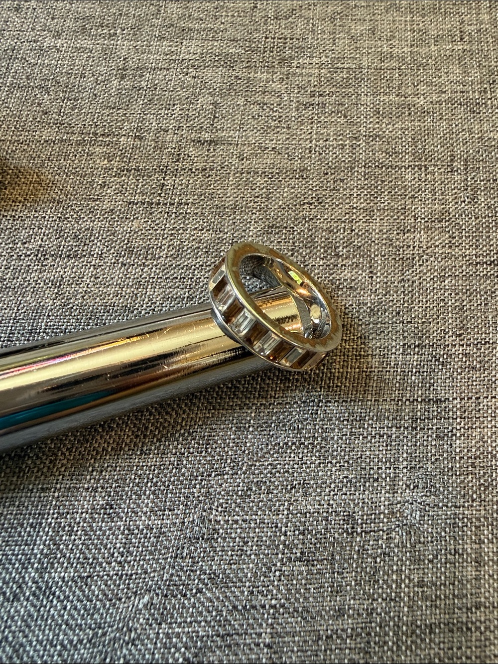 henri bendel Silver Tone Baguette Crystal Band Ring - Sparkling Accents Sz~5.75
